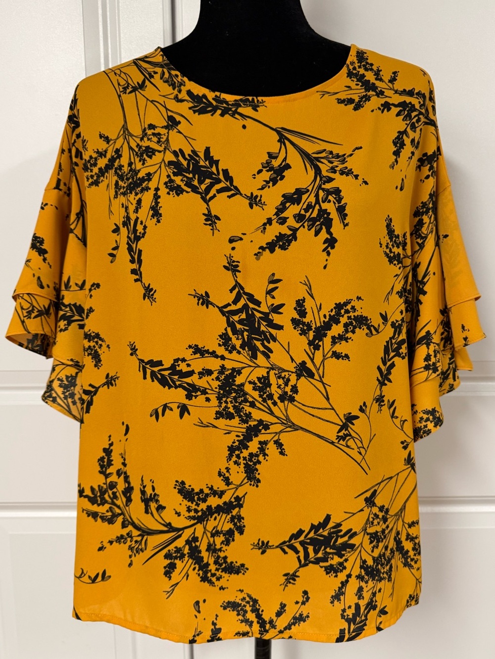 a.n.a. Ruffle Sleeve Floral Print Blouse